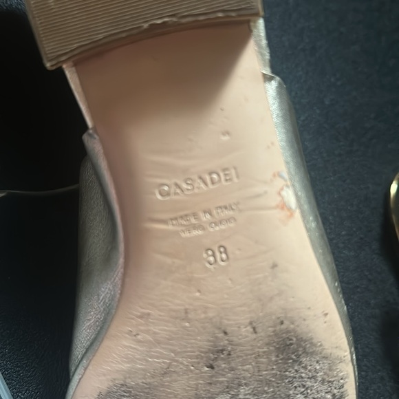 Casadei Gold Sandals with Elegant Design - Picture 6 of 6